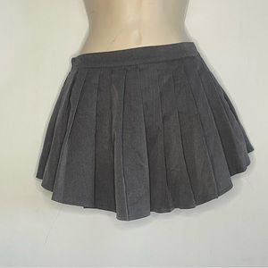 Elegant Mid-Rise Grey Pleated Skirt - Size s” school girl cosplay brittanyspears